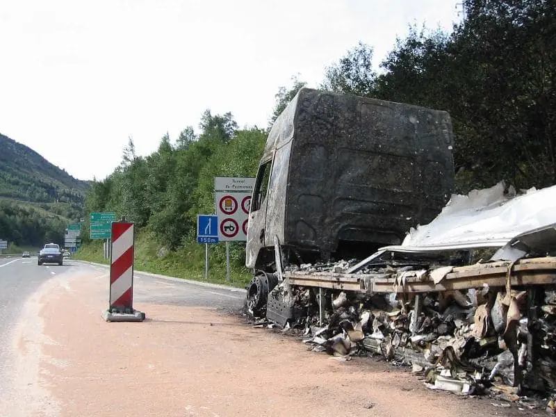 Tunnel Puymorens camion brule