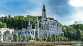 Basilique de Lourdes Photo J. Hager