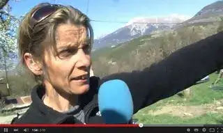 Eleveuse-Temoin-Loup