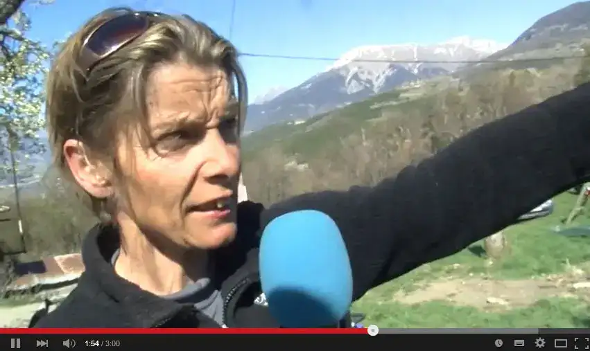 Eleveuse-Temoin-Loup